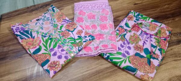 ROYALNEXT Jaipuri New straight kurta set with new style in saganeri block print